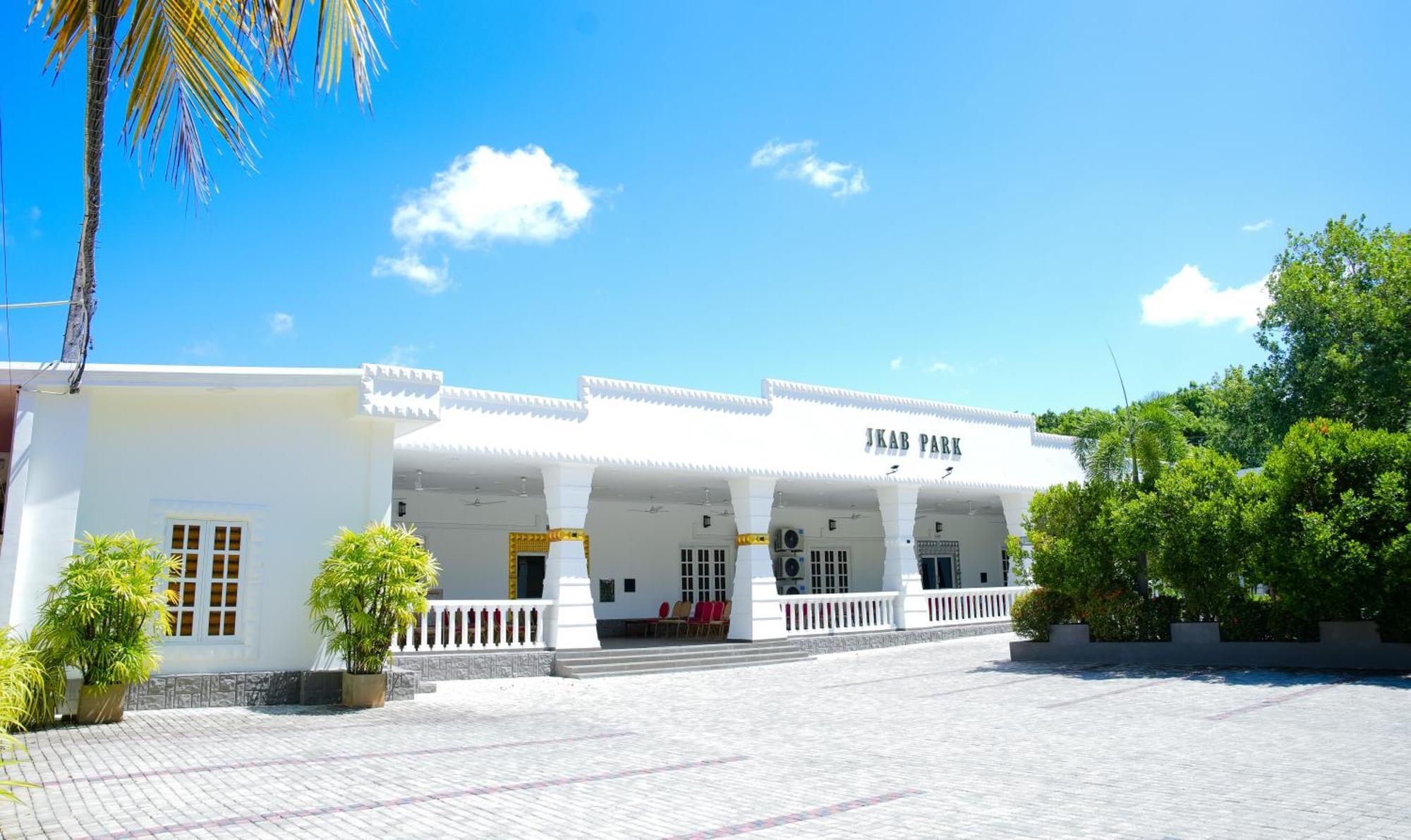 Jkab Park Hotel Trincomalee Ngoại thất bức ảnh