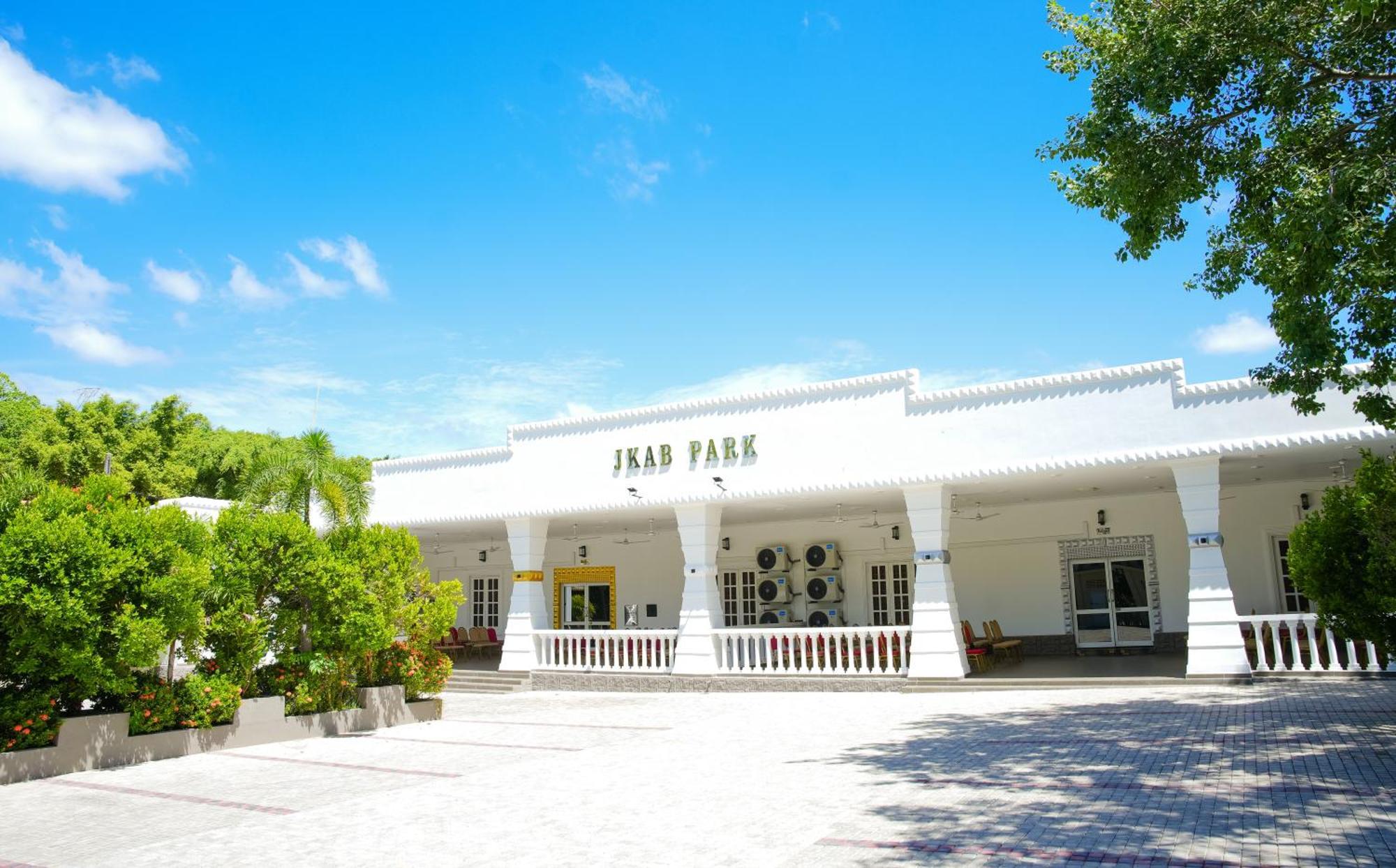 Jkab Park Hotel Trincomalee Ngoại thất bức ảnh