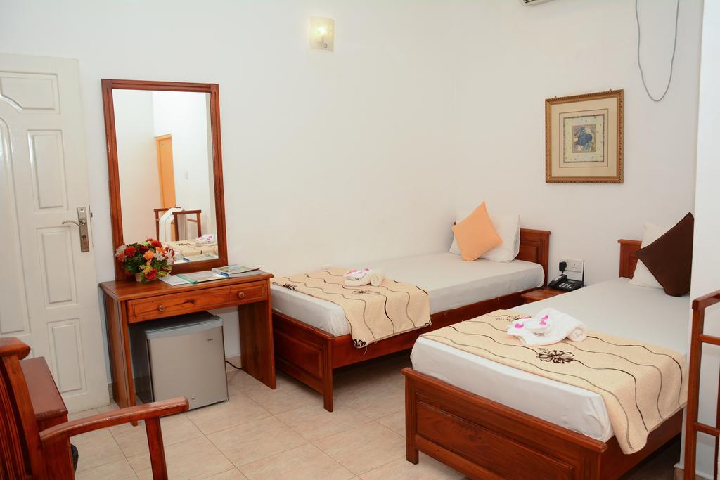 Jkab Park Hotel Trincomalee Ngoại thất bức ảnh