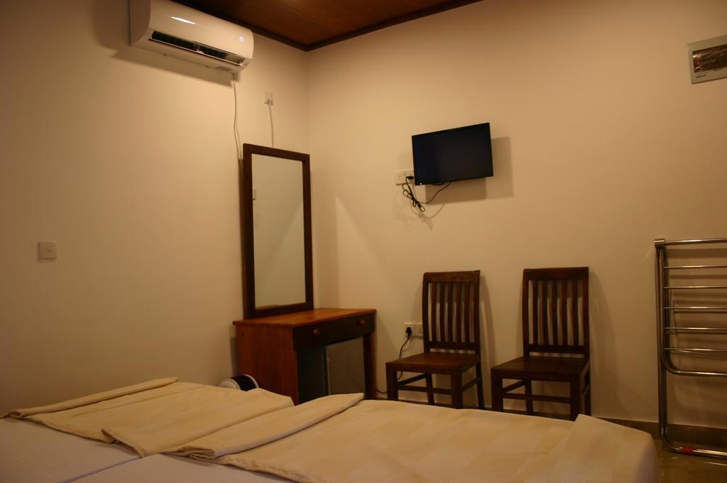 Jkab Park Hotel Trincomalee Ngoại thất bức ảnh